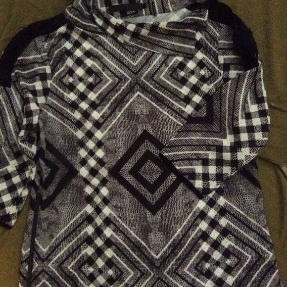 LAMB blouse - Picture 2 of 4